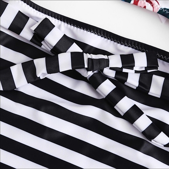 ❗️Sale❗️Tropical One-Piece-1 left - Picture 4 of 5